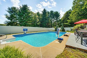 Pool, Yard & Game Room: Family Home in Kunkletown