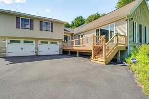 Pool, Yard & Game Room: Family Home in Kunkletown