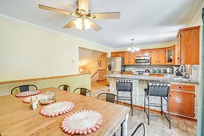 Pool, Yard & Game Room: Family Home in Kunkletown