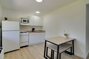 Pool & Dock Access: Apt on Table Rock Lake