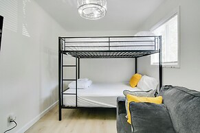 Table Rock Lake Apt w/ Community Dock & Fire Pits!