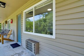 Table Rock Lake Apt w/ Community Dock & Fire Pits!