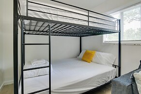 Table Rock Lake Apt w/ Community Dock & Fire Pits!