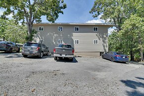 Table Rock Lake Apt w/ Community Dock & Fire Pits!