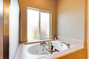 Clovis Retreat w/ Patio & Yard ~ 3 Mi to Old Town!