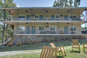 Table Rock Lake Condo: Community Dock & Pool