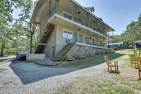 Table Rock Lake Condo: Community Dock & Pool