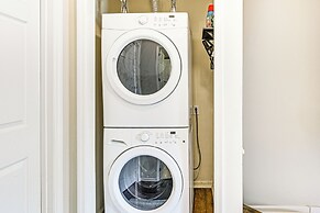 6 Mi to Dtwn: Dog-friendly Clarksville Home!