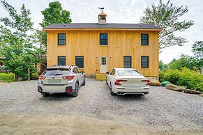 Lakefront Hinsdale Home ~ 10 Mi to Pittsfield!