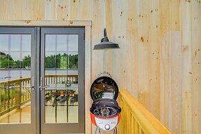 Lakefront Hinsdale Home ~ 10 Mi to Pittsfield!