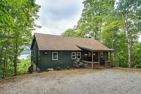 Center Hill Couples Retreat Cabin: Lake View, Deck