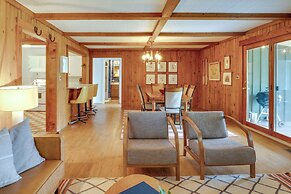 Center Hill Couples Retreat Cabin: Lake View, Deck