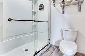Cambridge Cabin - 3 Min Walk to Lake Ripley!