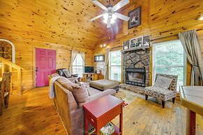 Picturesque Oklahoma Cabin on 80 Acres w/ Views!