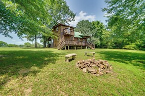 Picturesque Oklahoma Cabin on 80 Acres w/ Views!