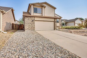 Music-themed Fountain Home w/ Fireplace & Yard!