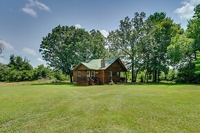 Scenic Oklahoma Studio Cabin on 80 Acres w/ Views!