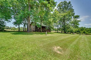Scenic Oklahoma Studio Cabin on 80 Acres w/ Views!