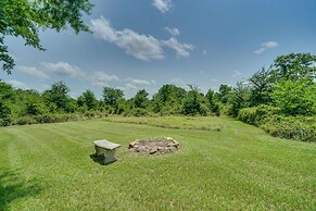 Scenic Oklahoma Studio Cabin on 80 Acres w/ Views!