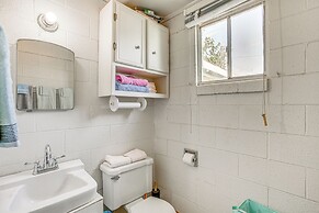 Waterfront Blackwell Cottage w/ Patio & Fire Pit!