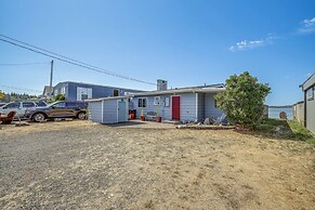 Oceanfront Cottage w/ Patio & Views in Birch Bay!