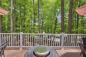 Treasure Lake Home w/ Deck: Walk to Bimini Lake!