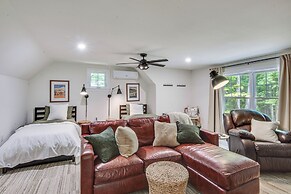 Treasure Lake Home w/ Deck: Walk to Bimini Lake!