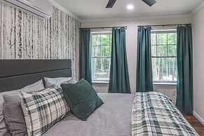 Treasure Lake Home w/ Deck: Walk to Bimini Lake!