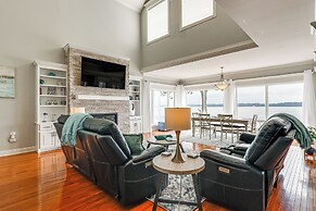 Waterfront Bliss: Wheeler Lake Retreat w/ Dock!