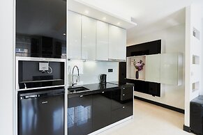 Villa Park by Baltic Home