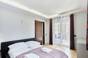 Villa Park by Baltic Home