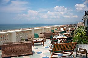 Butterfly with Beach & Breakfast included