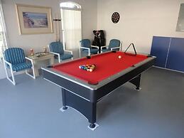 Julliard Villa 4 Bedroom Home by RedAwning