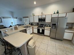 Julliard Villa 4 Bedroom Home by RedAwning