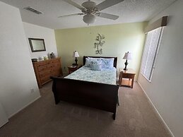 Julliard Villa 4 Bedroom Home by RedAwning