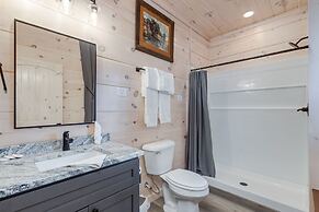 Abide 3 Bedroom Cabin by RedAwning
