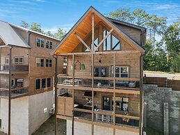 Abide 3 Bedroom Cabin by RedAwning