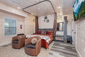 Abide 3 Bedroom Cabin by RedAwning