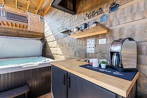 Abide 3 Bedroom Cabin by RedAwning