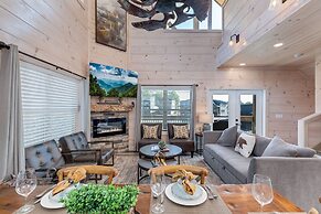 Abide 3 Bedroom Cabin by RedAwning