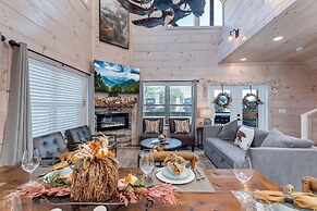 Abide 3 Bedroom Cabin by RedAwning