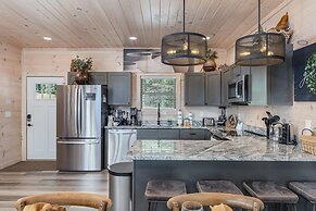 Abide 3 Bedroom Cabin by RedAwning