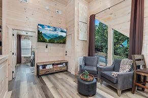 Abide 3 Bedroom Cabin by RedAwning