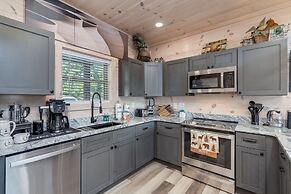 Abide 3 Bedroom Cabin by RedAwning