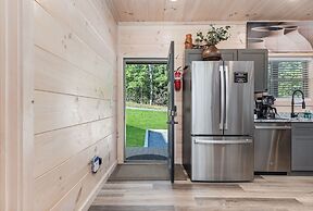 Abide 3 Bedroom Cabin by RedAwning