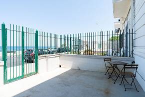 The Sea Outside Apartment 01