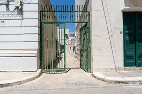 The Sea Outside Apartment 02 by Wonderful Italy