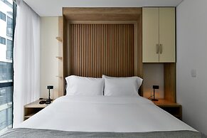 w Prestigious Loft in the Heart of Santa Barbara