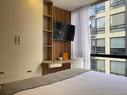 w Prestigious Loft in the Heart of Santa Barbara