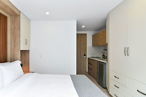 w Prestigious Loft in the Heart of Santa Barbara